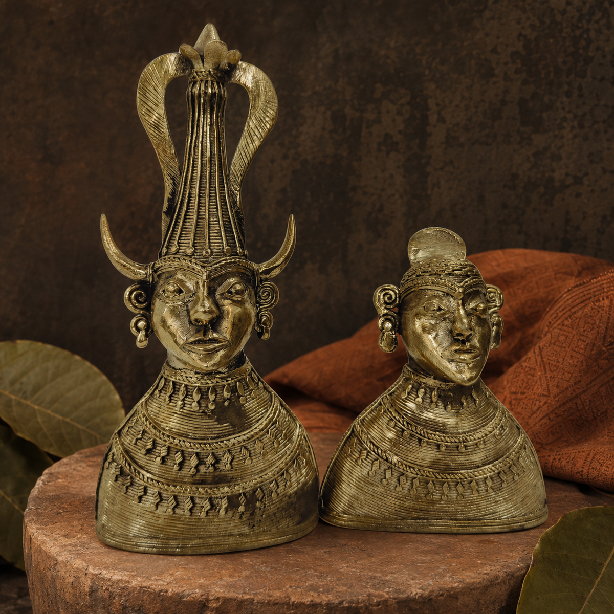 Dhokra Madia-Madin tribal couple in an earthy Bastar craft-inspired setting