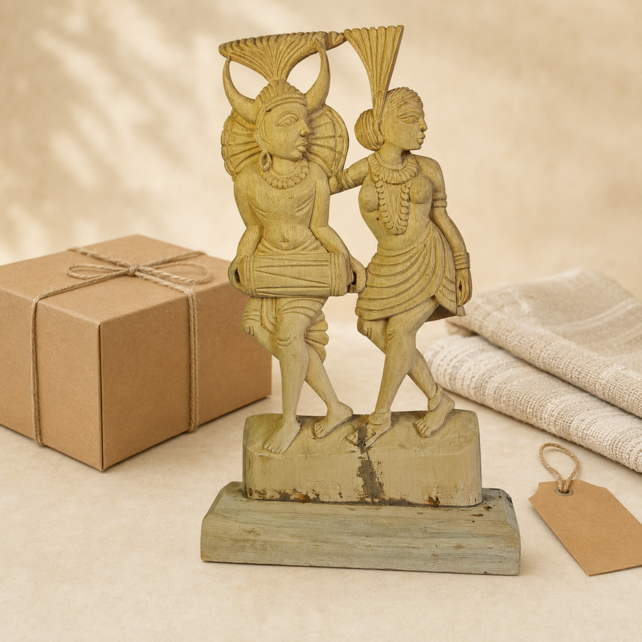 Bastar Madia-Madin musician couple wood carving presented as a cultural gift